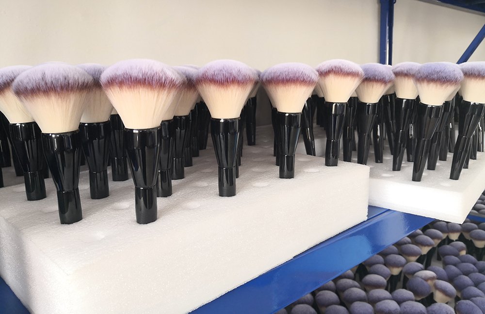 Powder Brush Large Powder Brush Flat Arched Premium Durable Kabuki Makeup Brush Perfect For Blending Liquid,Cream and Flawless Powder,Buffing, Blending
