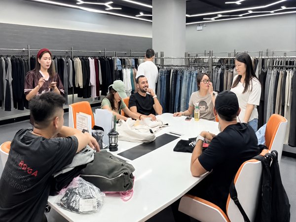 Dongguan Shuimu Nianhua clothing Co., Ltd. Partner