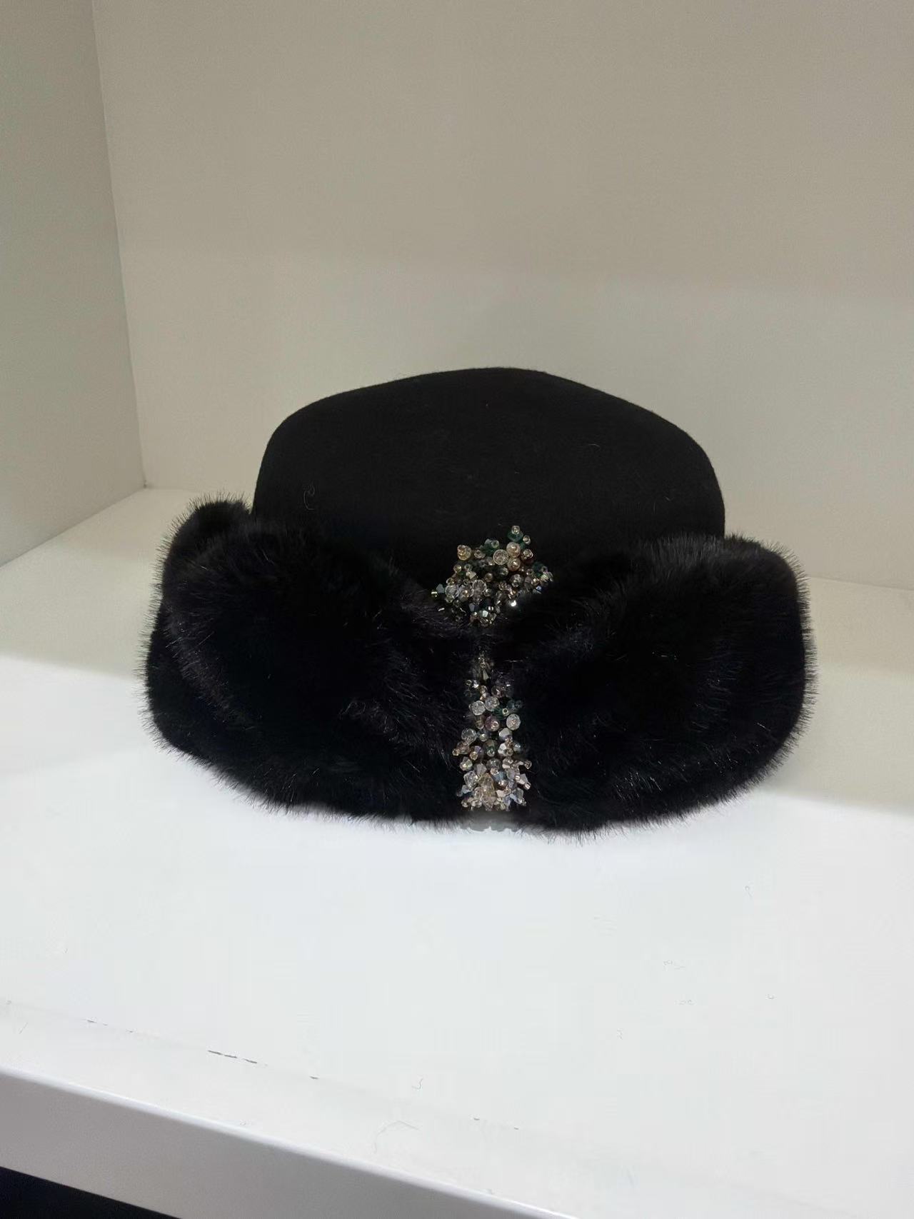 Felt Hat YL26-H-129 Large Colored Rhinestone Fringe