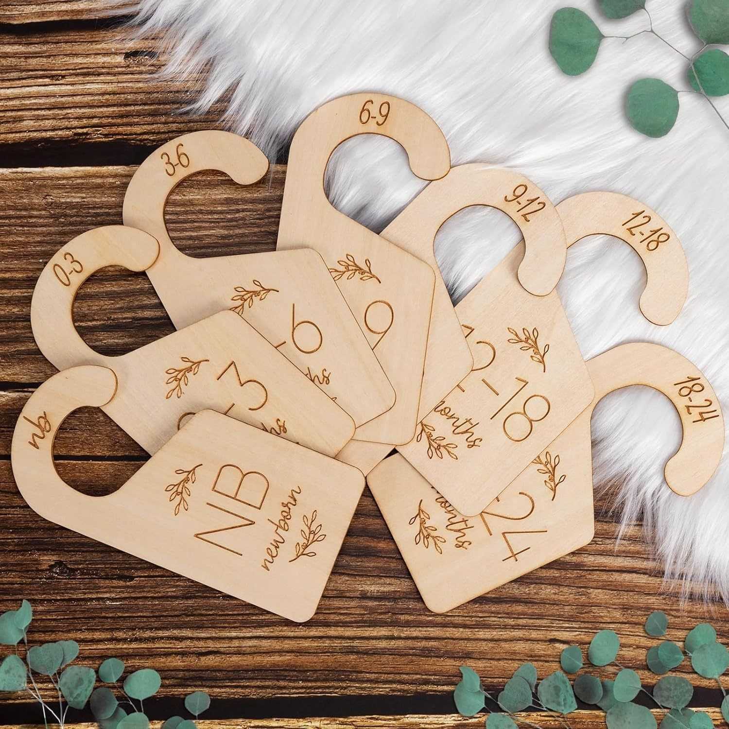 Infant Baptism 7-Piece Set Cute Wooden Double-Sided Baby Clothes Size Hanger Organizer