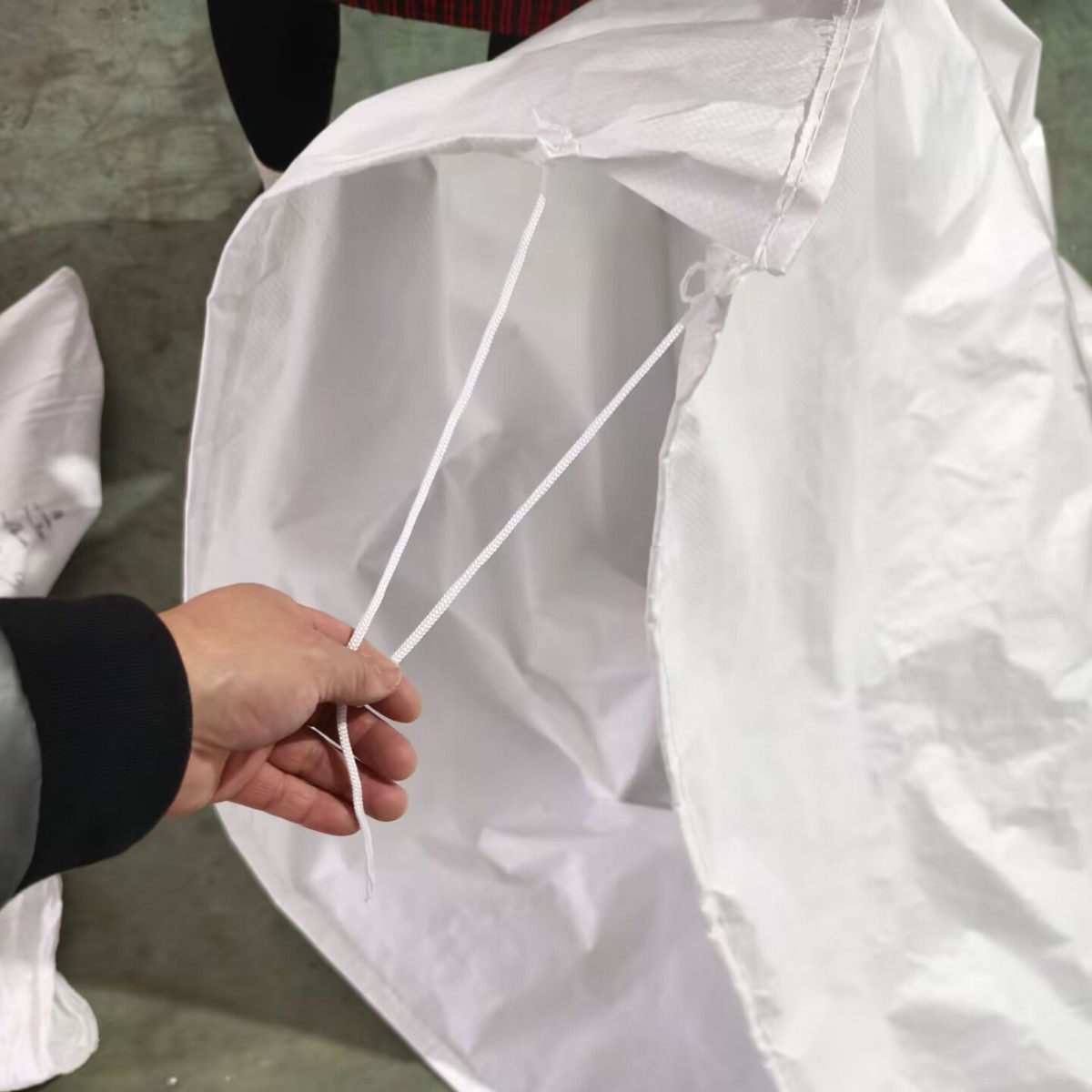 Plastic Woven Bags Factory‑Direct Plastic Woven Bags – Square Bottom, FIBC, Drawstring, Colorful, Anti‑Theft, Round Bottom, and Special Shapes