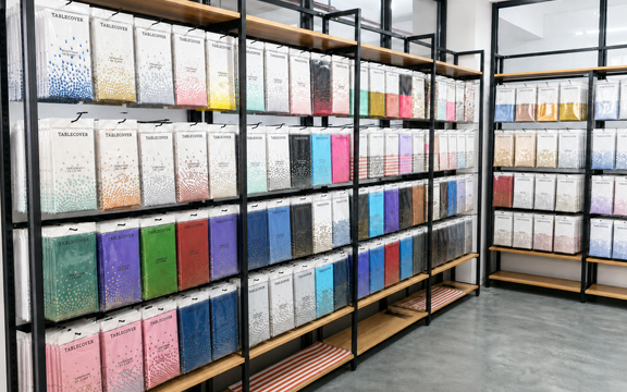 Pujiang Xinghong Plastic Products Co., Ltd. Factory