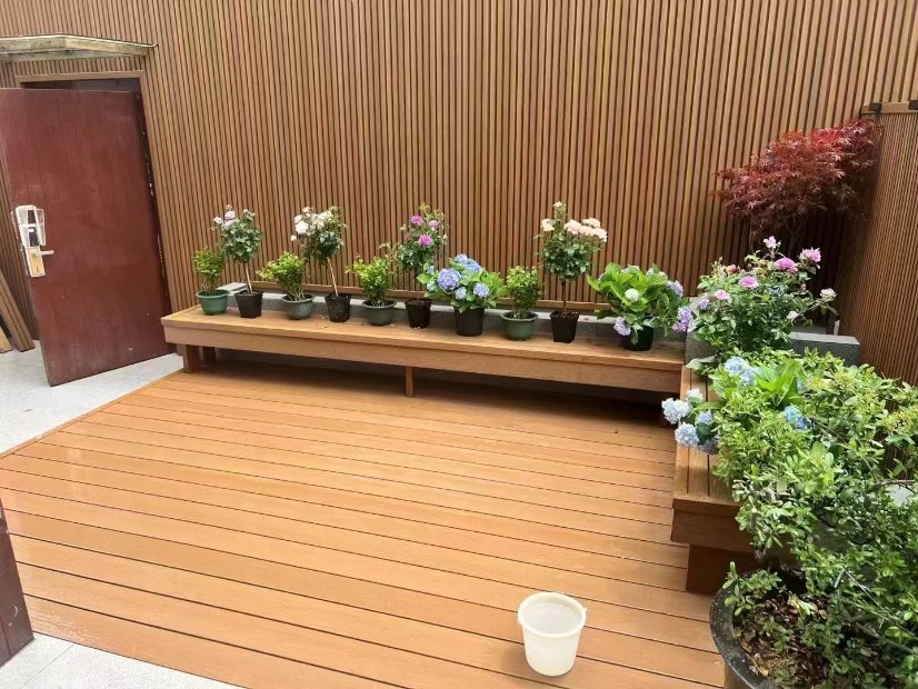 Wood-plastic composite (WPC) flooring Single-Sided Co-Extruded Decking