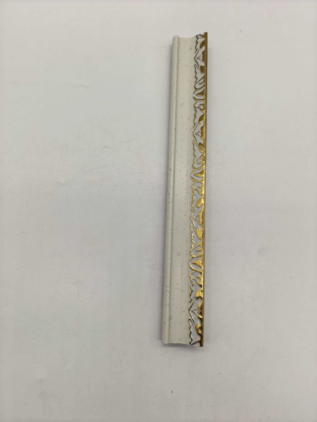 frame PS European Antiqued Gold Carved Molding, Vintage Picture Frame Trim