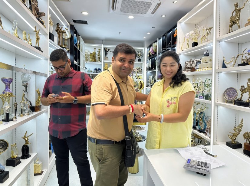 Zhejiang Yitong Arts& Crafts Co.,Ltd. Partner