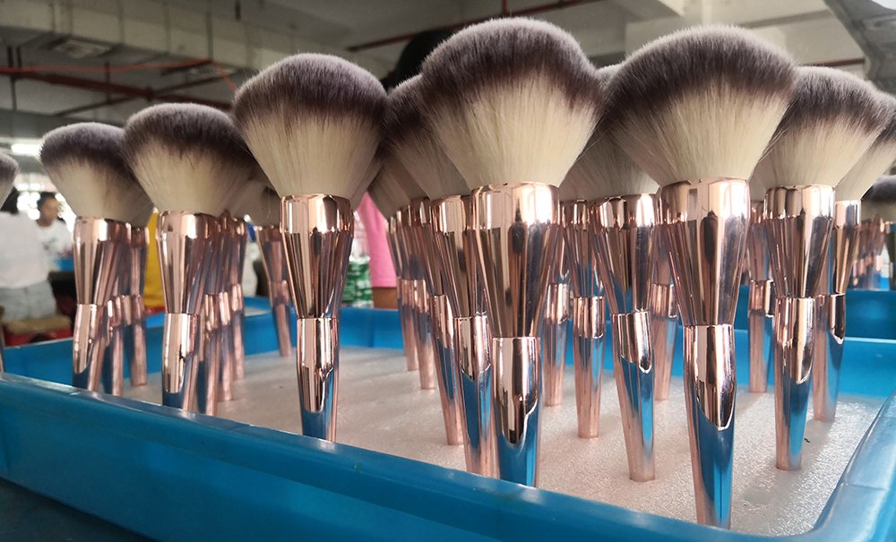 Powder Brush Large Powder Brush Flat Arched Premium Durable Kabuki Makeup Brush Perfect For Blending Liquid,Cream and Flawless Powder,Buffing, Blending