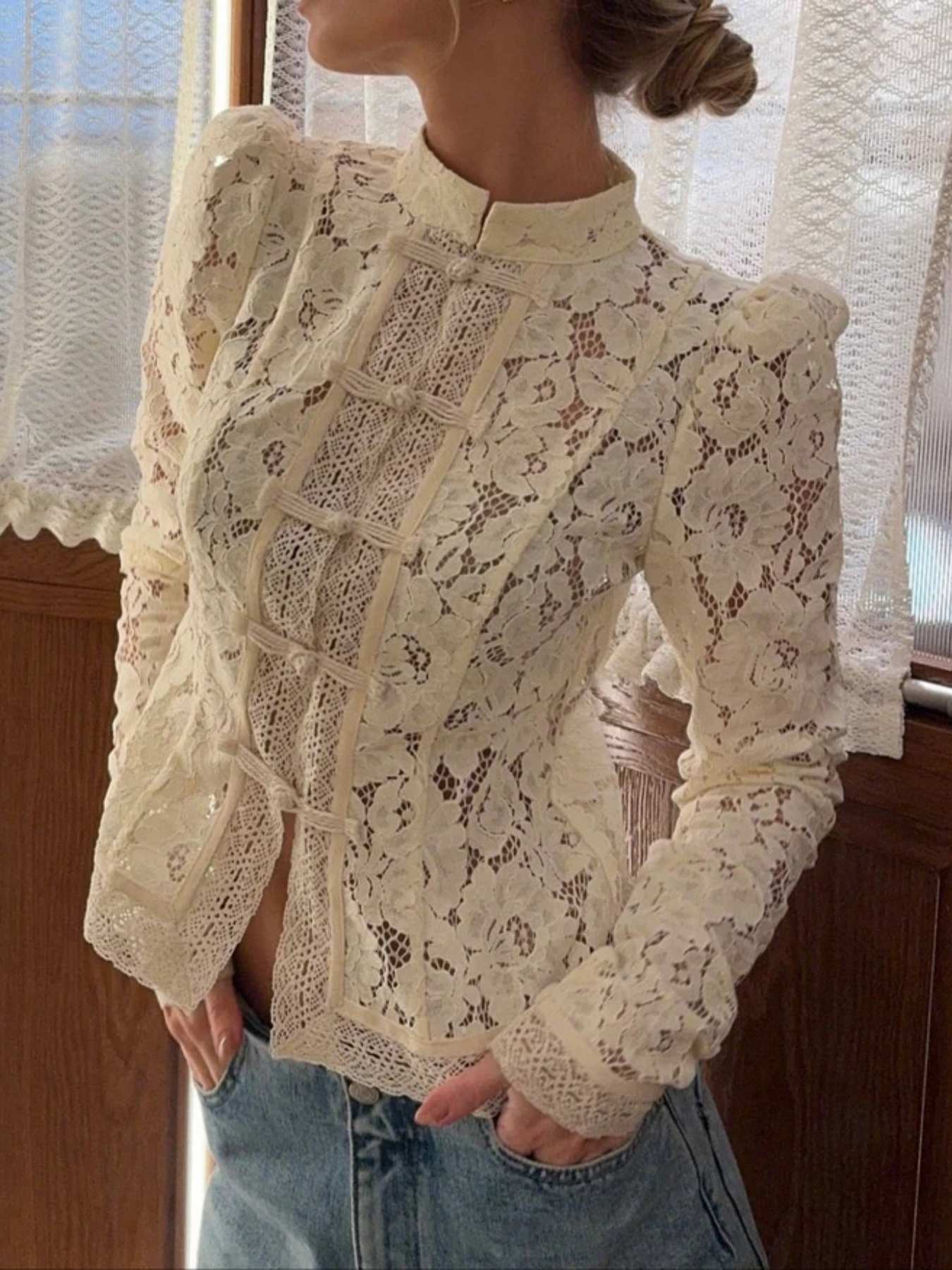 Standard-sized women's clothing Women's Elegant Blouse, court style loose and elegant one line shirt fall top, embellished with floral lace hollow design
