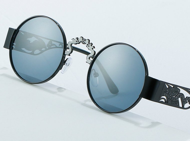 Punk-style sunglasses 8476