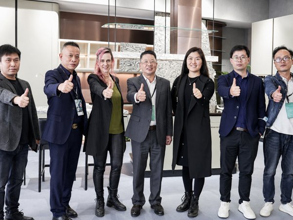 Ningbo Anja Sanitary Kitchenware & Electrical Appliance Co., Ltd. Partner