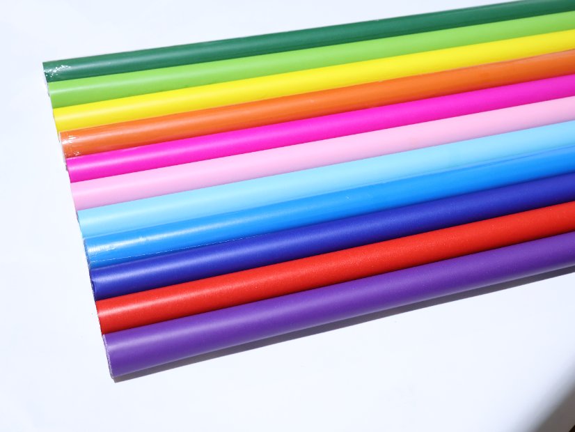 Cartoon-themed gift wrapping paper Solid Color Gift Wrapping Paper