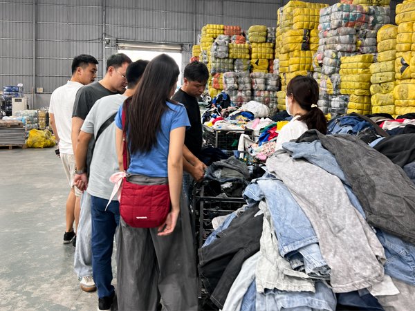 Dongguan Shuimu Nianhua clothing Co., Ltd. Partner